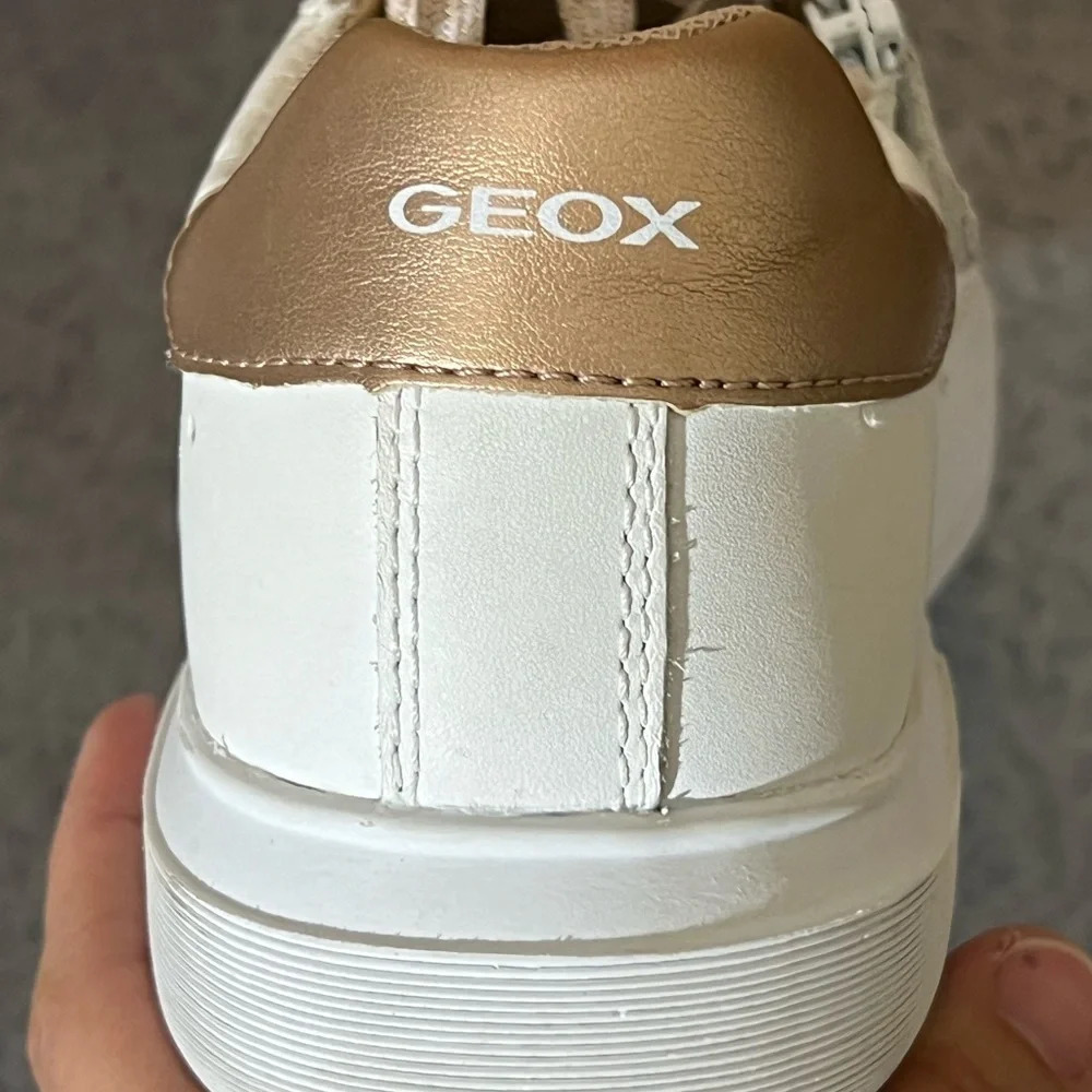 Geox Respira Nashik Junior in Whit & Rose Gold size EU38 5.5 US sneakers - Picture 10 of 10